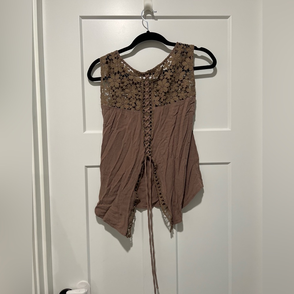 Buckle top - Picture 3 of 3